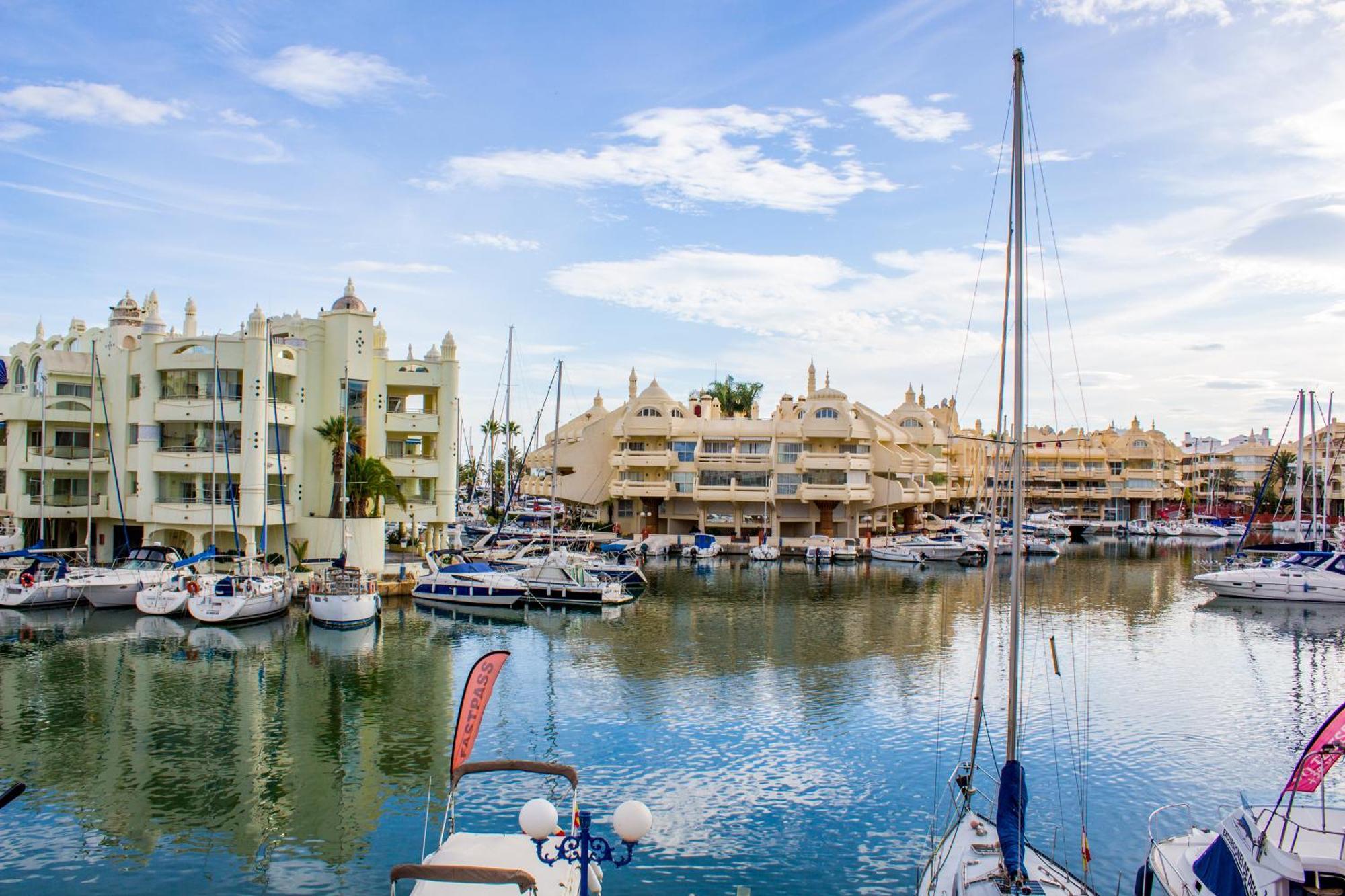 Benal Beach Suite Ii, Estudio Con Parque Acuatico Y Vistas Al Mar. بينالماذينا المظهر الخارجي الصورة