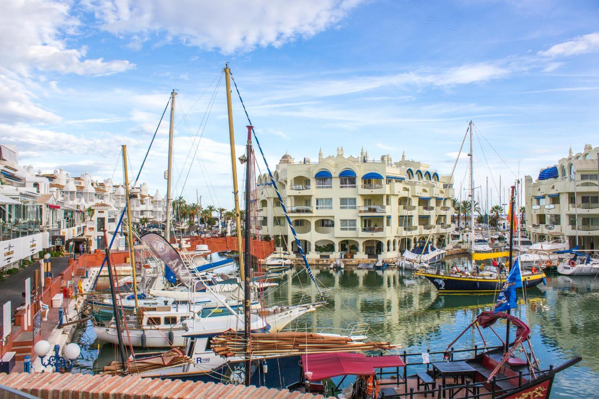 Benal Beach Suite Ii, Estudio Con Parque Acuatico Y Vistas Al Mar. بينالماذينا المظهر الخارجي الصورة