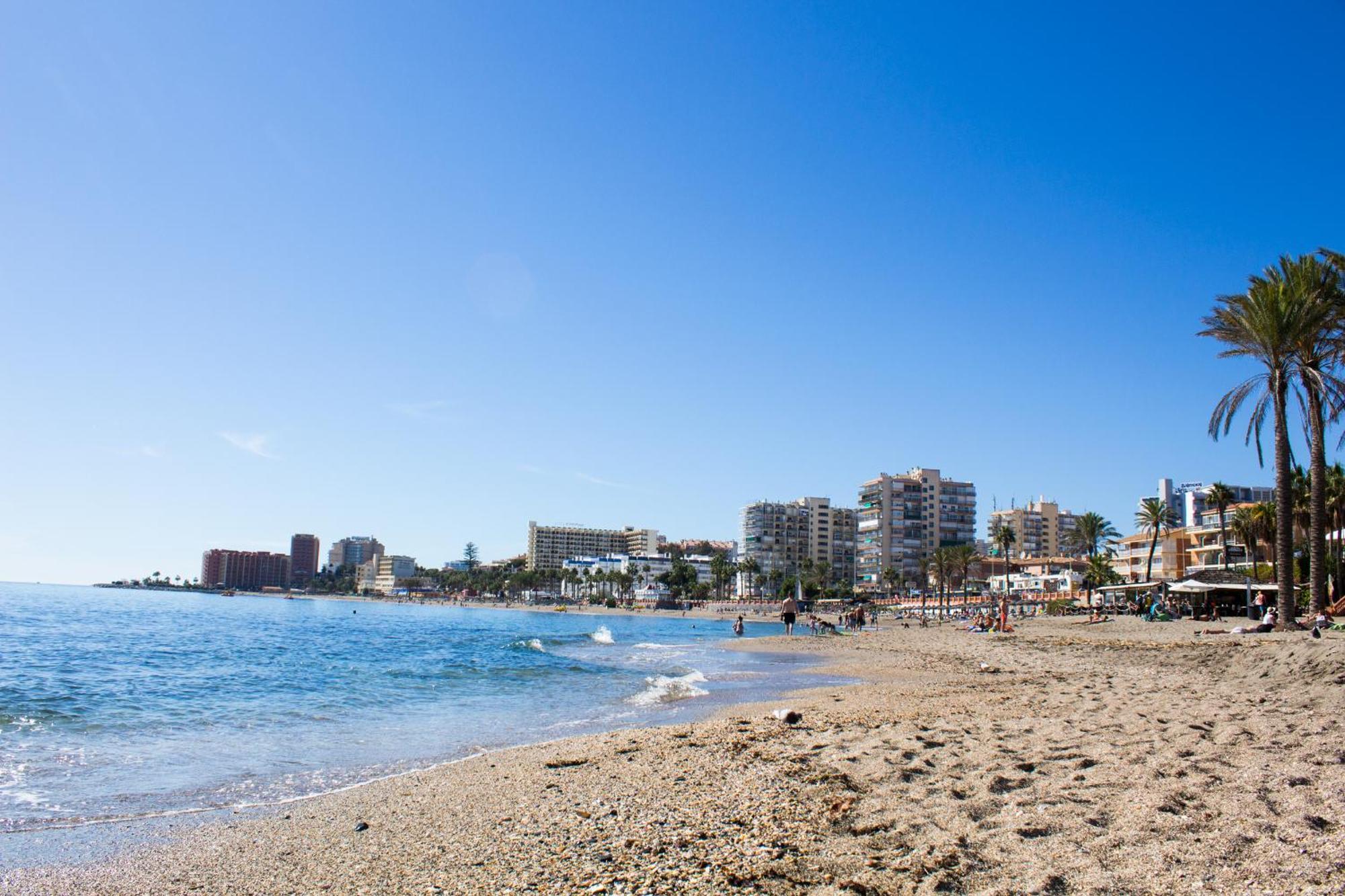 Benal Beach Suite Ii, Estudio Con Parque Acuatico Y Vistas Al Mar. بينالماذينا المظهر الخارجي الصورة