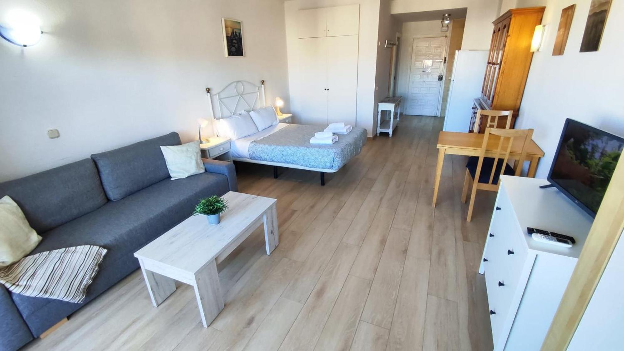 Benal Beach Suite Ii, Estudio Con Parque Acuatico Y Vistas Al Mar. بينالماذينا المظهر الخارجي الصورة